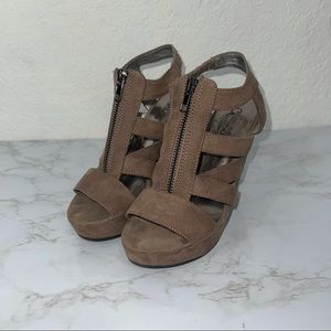 Carlos santana wedges